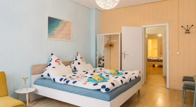 Holiday 33 Apartment S-Bahn Schönhauser Allee, Varaa Huoneisto Berliini Saksa, lähellä Helmholtzplatz