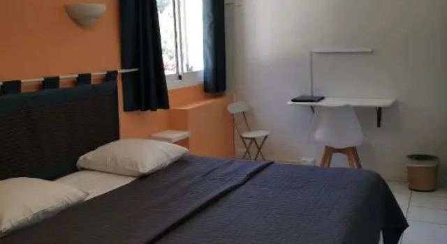 Standard- dobbelt værelse Carry Hotel