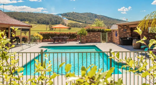 Апартаменты Langbrook Estate Cottages