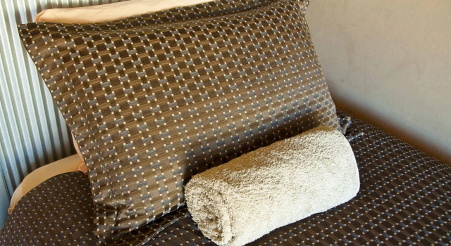 Bell Gorge Wilderness Lodge, Book Hotel  
