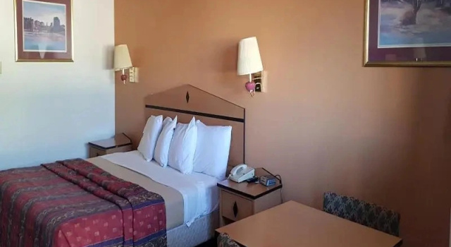 Двухместный номер Standard с балконом Night Inn