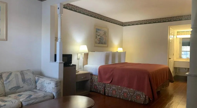 Люкс Travelodge by Wyndham Hotel & Cottages St Augustine - Historic