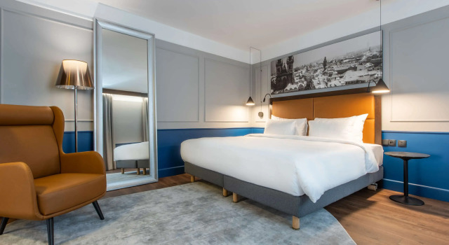 Junior Suite s balkonem Sheraton Prague Charles Square Hotel