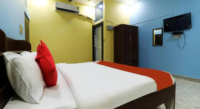 Номер Standard OYO 43886 Fanatic Inn and Banquet