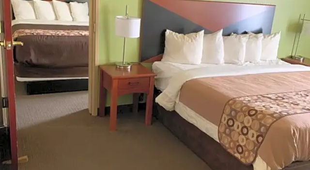 Семейный номер Standard Best Western Sea World - Lackland AFB NW Hotel & Suites