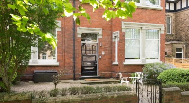 Harrogate Serviced Apartments, Varaa Huoneisto Asunnot kohteessa Merseyside, Huoneisto