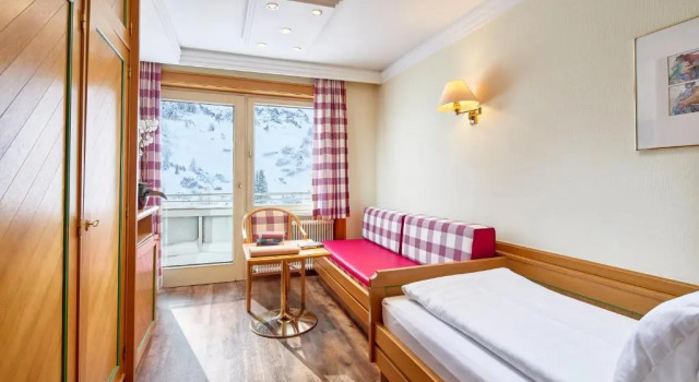 Hotel Alpina, Rezerwuj Hotel Obertauern Salzburg, w pobliżu Angerbahn