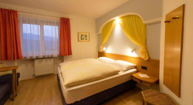 Haus Aron