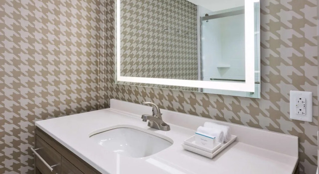 Номер Standard Home2 Suites Wilmington