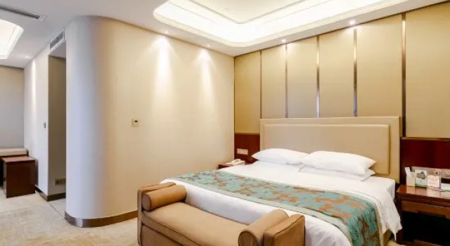 Suite Jinjiang Hotel