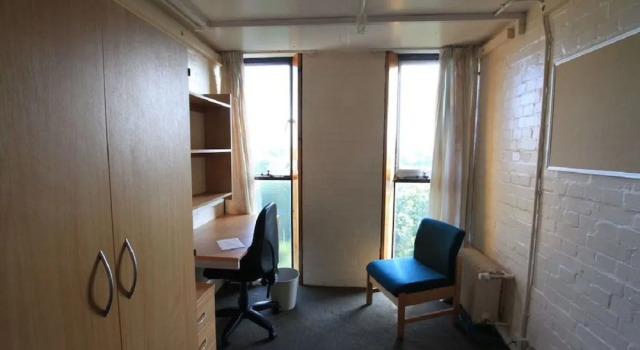 University of Essex -  Colchester Campus, Boek Hostel Hotels in Merseyside met maaltijden, Halfpension / Volpension