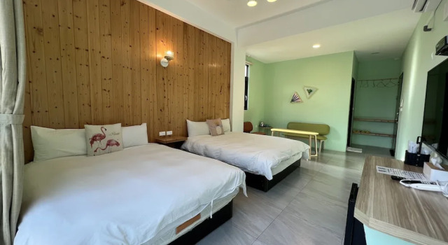 Четырёхместный семейный номер Standard Peninsula Inn