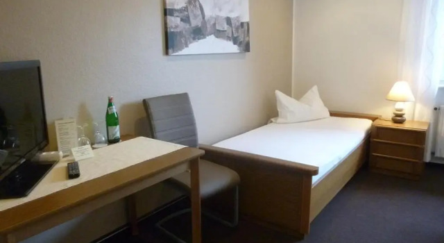 Трёхместный номер Economy Hotel van Lendt garni