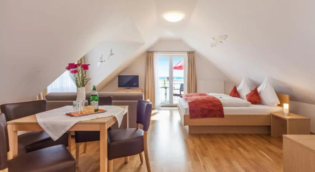 Двухместный номер Superior с балконом и с панорамным видом Seehotel BelRiva