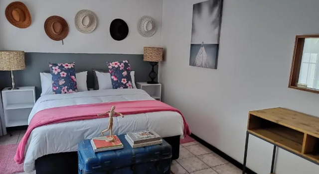 Spanish House, Boek Pension Midrand 