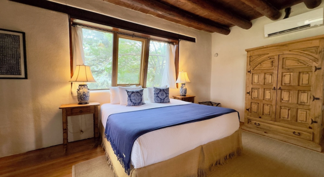 Люкс Deluxe Old Taos Guesthouse B&B