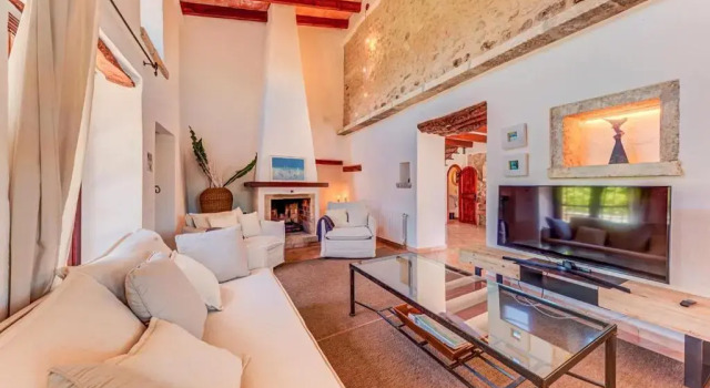 Villa Font Xica Gran by Sealand Villas, Book Villa Pollença Majorca