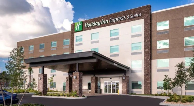 Люкс с видом на море Holiday Inn Express & Suites - Punta Gorda by IHG