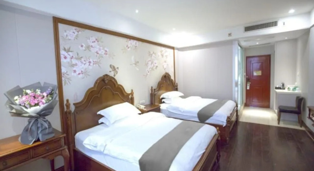 Greentree Eastern Guilin Railway Station Hotel