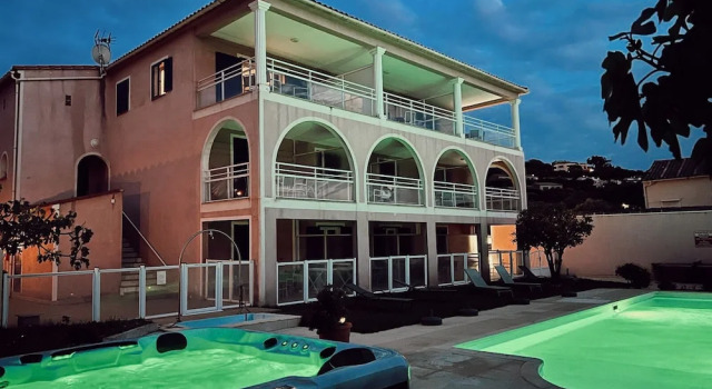 Апартаменты Résidence Villa Romana avec Piscine et Jacuzzi