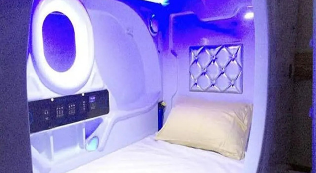 Fuzhou No.1 Space Capsule Youth Hostel, Book Hostel Gulou 
