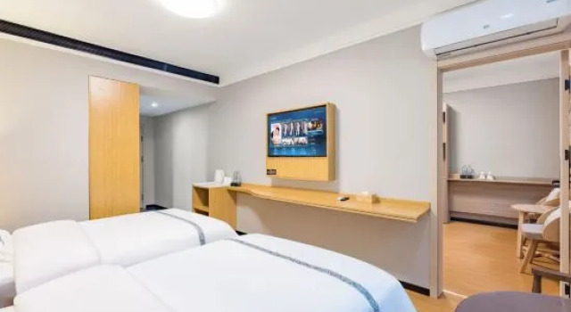 Люкс Business Home Inn Baiyun Hotel (Shijiazhuang Gaochun Fengzhong Road)