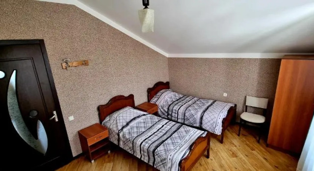 Veli Group guest house near Gelati Monastery, Buchen Sie Pension Gelati Munizipalität Tqibuli