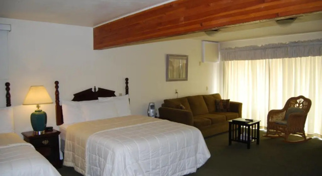 Студия 5th Street Inn