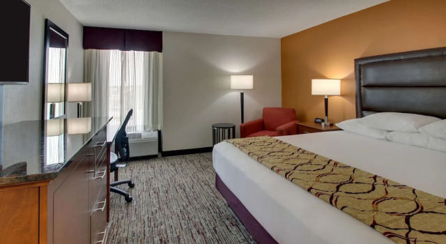 Номер Standard Drury Inn & Suites Evansville East