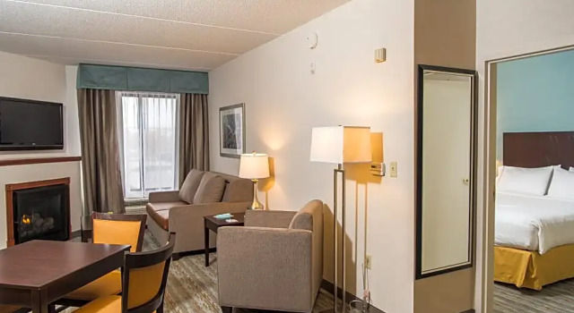 Номер Deluxe Wyndham Garden Erie
