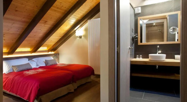 Hotel Boutique La Neu, Book Hotel Hotels in Aragon with Breakfast, Breakfasts