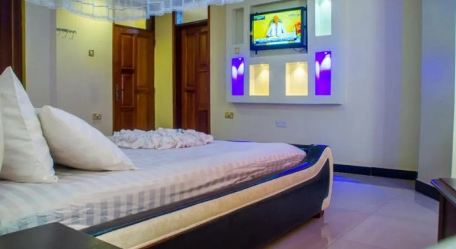 Emirate Hotel