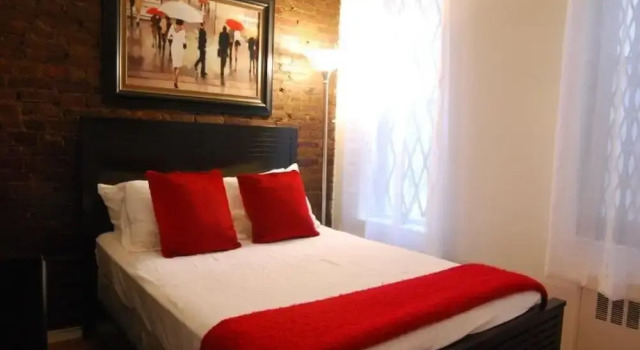 Beautiful 1 Bedroom Monthly Apartment, Забронировать Апартаменты/квартира Отели Нью-Йорка с парковкой, рядом с Церковь Спасителя, Парковка