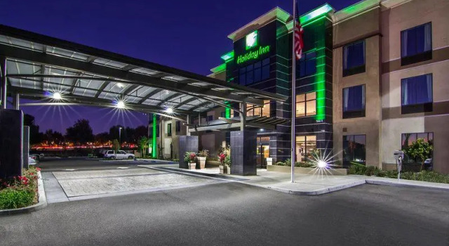 Кровать в общем номере Holiday Inn Carlsbad by IHG