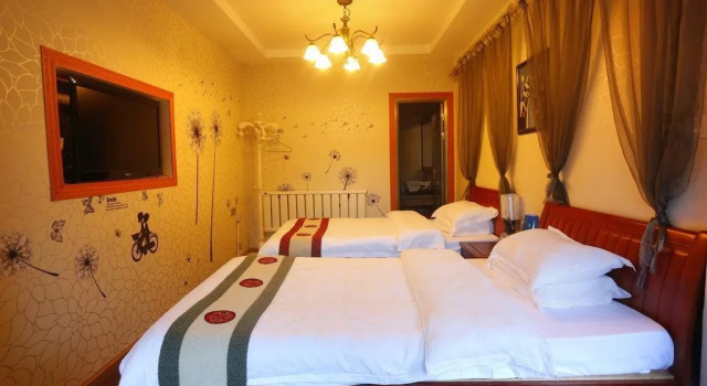 Zhaogongguan Boutique Inn, Забронировать Бутик-отель Лицзян Юньнань, рядом с Улица Сквер-стрит Древнего города Даянь