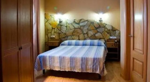 Puerta Terrer, Book Hotel Hotels in Aragon with Parking, Parking