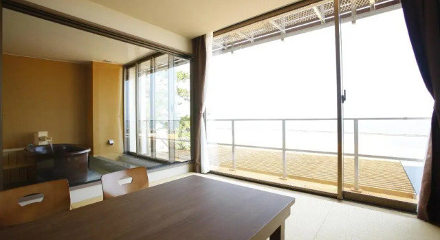 Четырёхместный номер Standard с видом на море Bayside Square Kaike Hotel