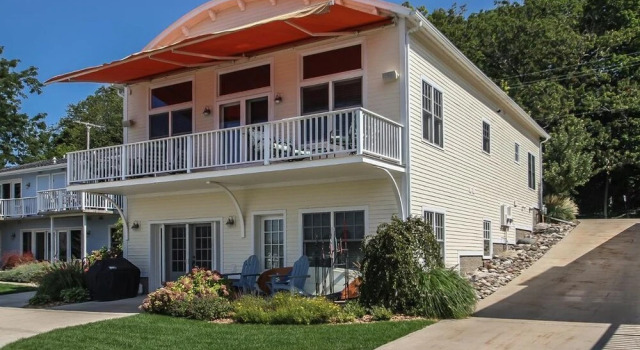 Lay By The Bay, Book Hotel Hoteller i Saugatuck med parkering, Parkering