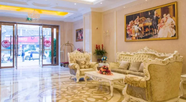 Vienna Hotel Whhan xingye road stone bridge subway station store, Buchen Sie Hotel Jiang An Wuhan