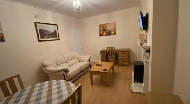 Private Lounge And Double Room, Varaa Hotelli Kilwinning Ayrshire