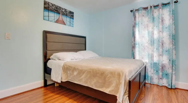 Апартаменты 8 Mi to Metlife Stadium: Pet-friendly Home w/ Yard