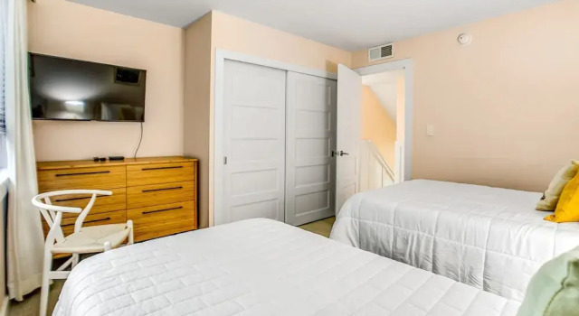 Beach Condo With Balcony, W/d, AC, Outdoor Pool & Fast Wifi, Забронировать Апартаменты/квартира Амилия Jacksonville Coast