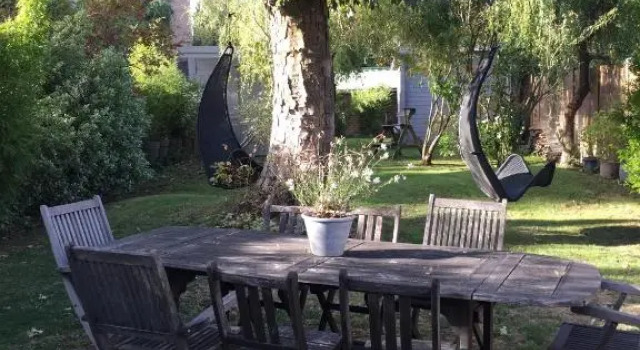 Petit cocon lillois:Cheminée & jardin