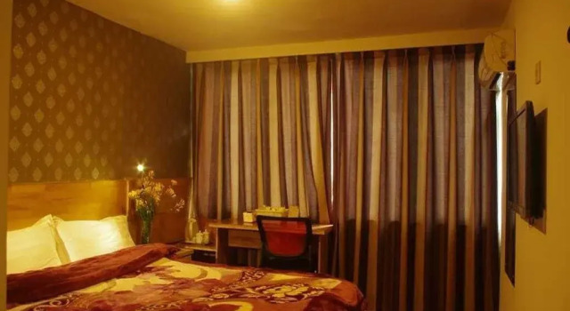 Fuyang Xinliangdian Hotel, Book Hotel Hotels in Fuyang with Parking, Parking