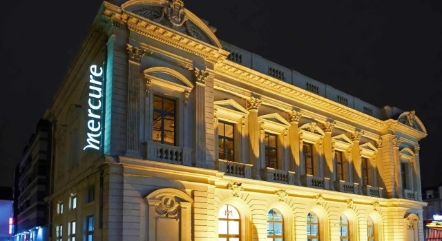 Mercure Cholet Centre, Забронировать Отель Шоле Замок Пюи-дю-Фу, рядом с Выставочный парк Meilleraie