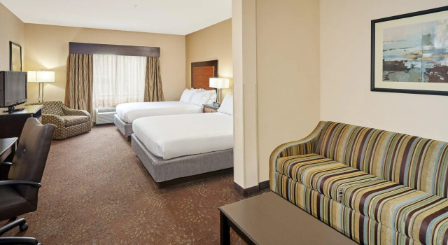 Четырёхместный люкс Comfort Inn & Suites Buford near Mall of Georgia