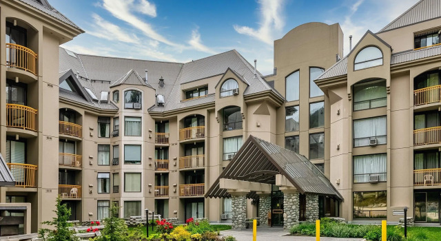 Marquise - Ski in Ski out - Pool - Hot tub -1st fl