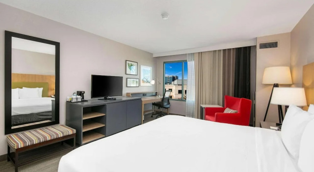 Люкс Country Inn & Suites by Radisson, San Diego North, CA