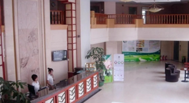 GreenTree Inn Guangdong Shenzhen Buji Long Dragon Express Hotel