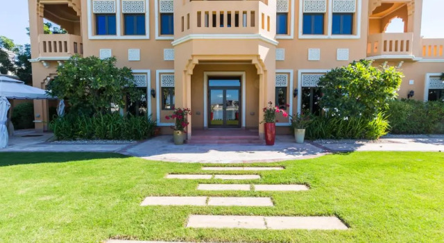 Maison Privee - Prvt Pool & Beach Access in Luxury Palm Jumeirah 6BR Villa